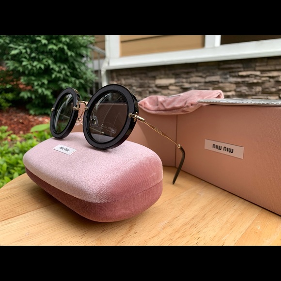 Miumiu round sunglasses - Picture 8 of 10